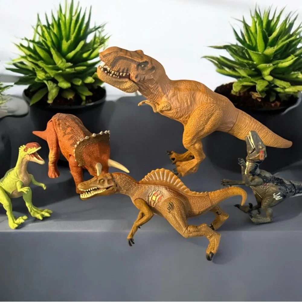 Lot Of 5 Jurassic Park 3 World Dinosaurs Spinosaurus Velociraptor Triceratops